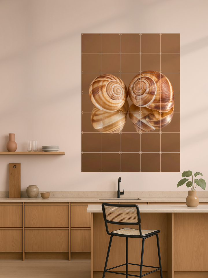 Samen: Twee escargots in warme bruintinten
